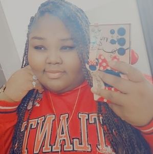 Meet your Posher, Denisha